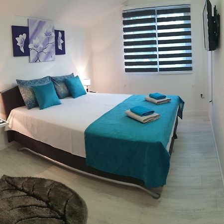 מוסטר Holiday Home Flora מראה חיצוני תמונה