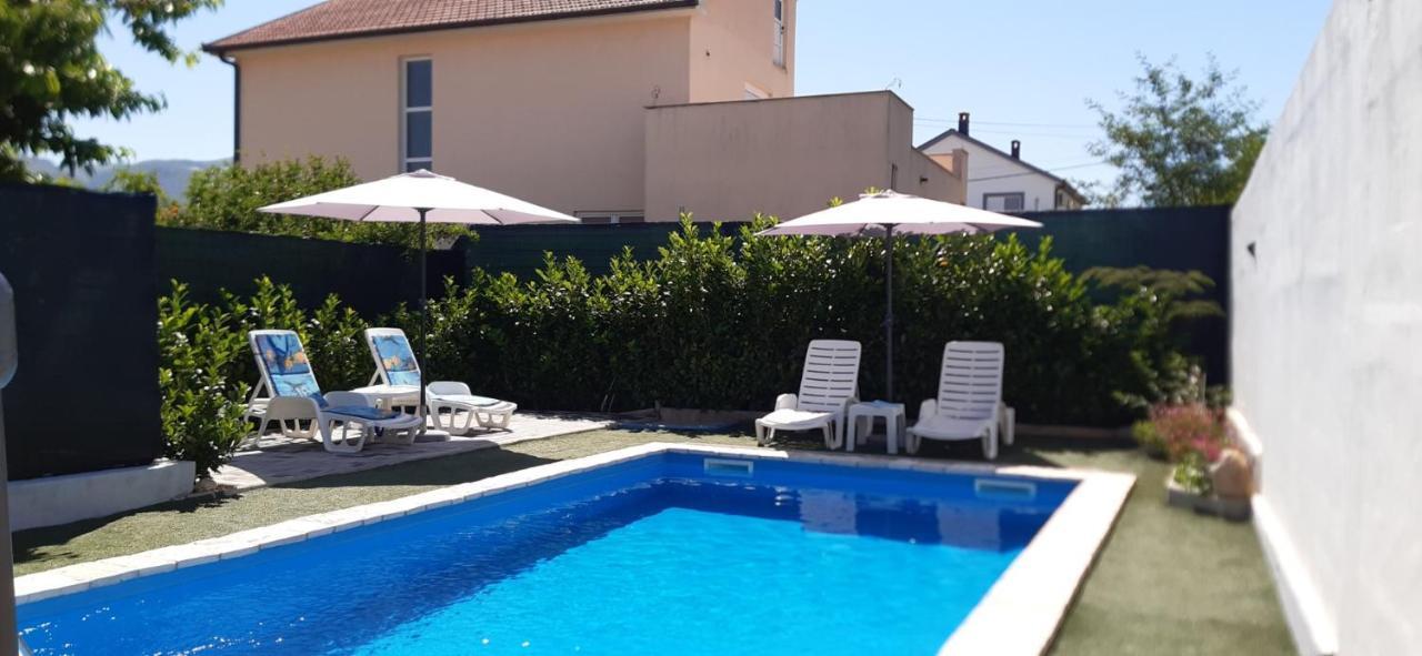 מוסטר Holiday Home Flora מראה חיצוני תמונה