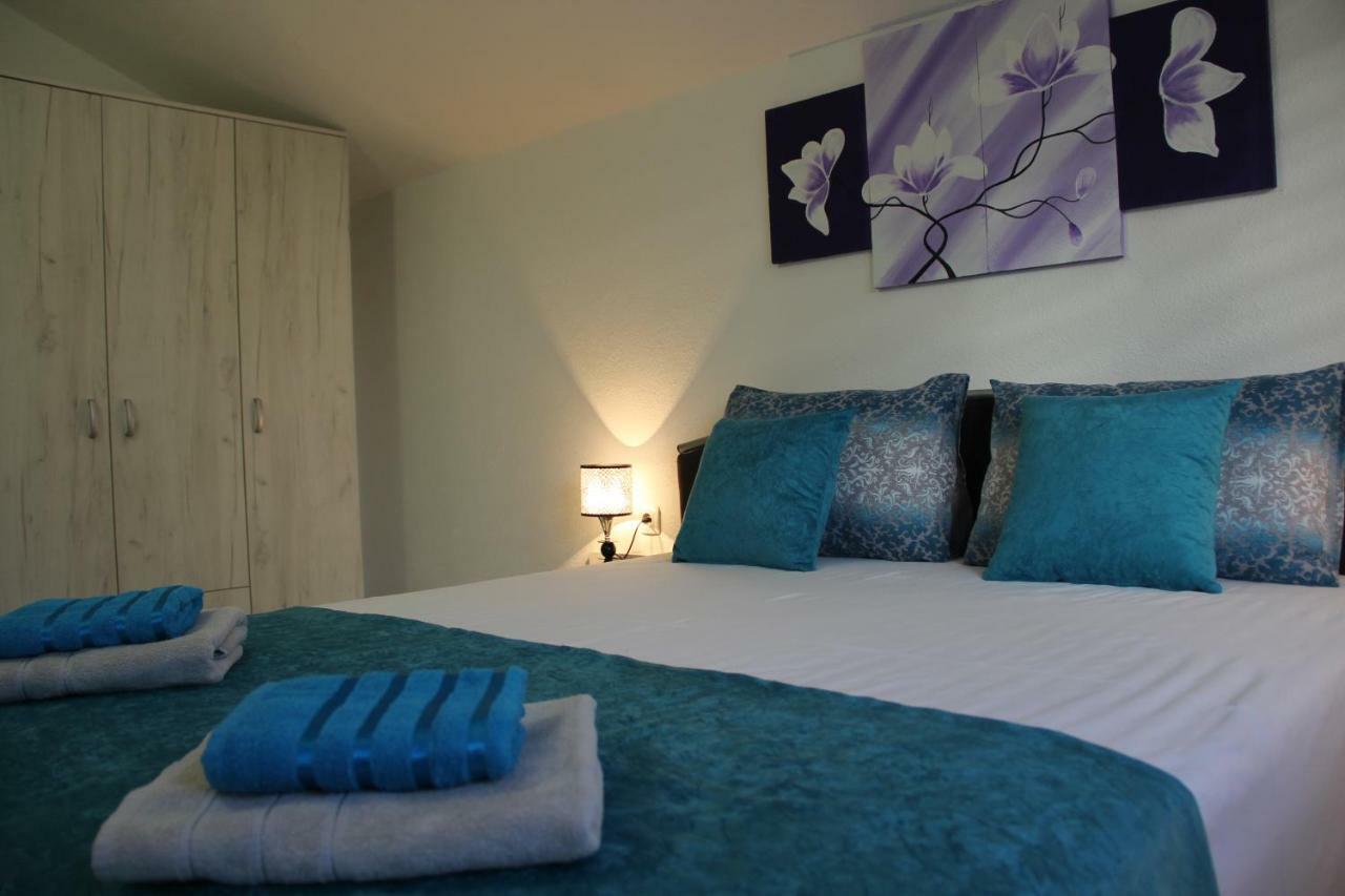 מוסטר Holiday Home Flora מראה חיצוני תמונה